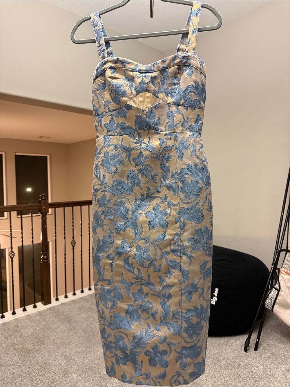 FATE Sleeveless Beige Dress with‎ Blue Floral Jacquard sz xs